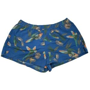 Patagonia Blue Parrot Print Women's Athletic Shorts‎